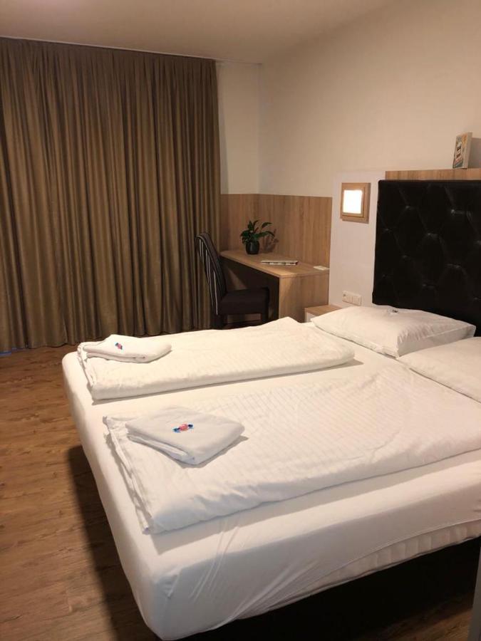 Gastehaus Penny Rooms N Халляйн Экстерьер фото